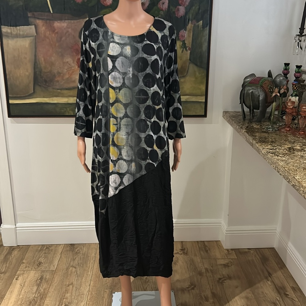 Hagara contemporary midi dress